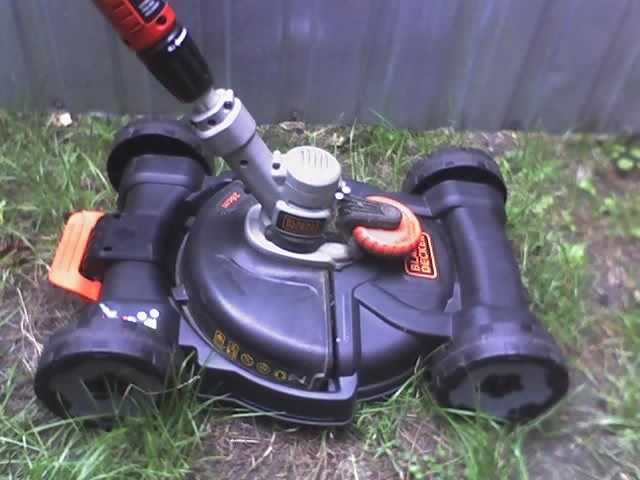 wozek do podkaszarki akumulatorowej Black Decker