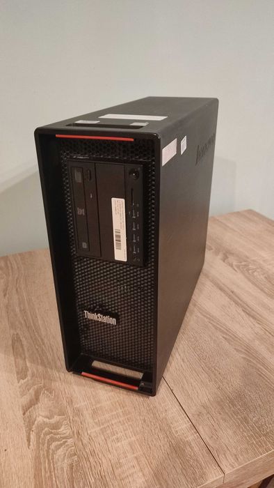 Lenovo ThinkStation P700 - 2 x Xeon / 32GB ECC Ram / Radeon R580