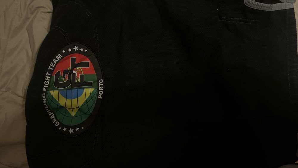 Kimono de jiu-jitsu preto A-1 e A-2