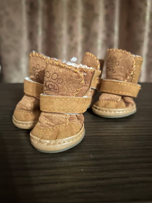 Продам черевички для собак розмір S  Стан новий