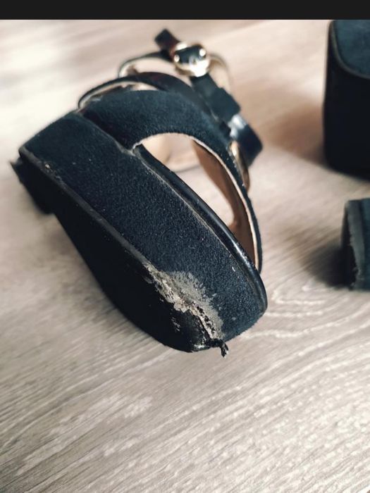 Сині замшеві босоніжки