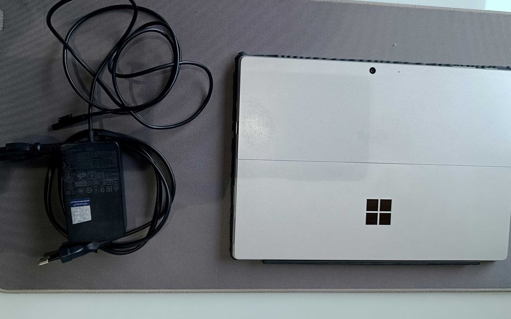 Microsoft Surface Pro 7