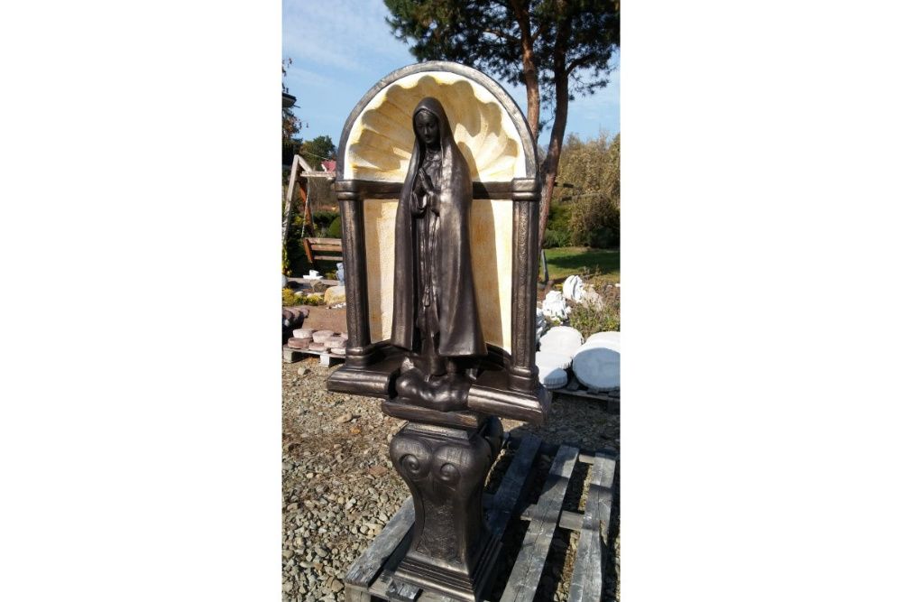 Matka Boska Kapliczka