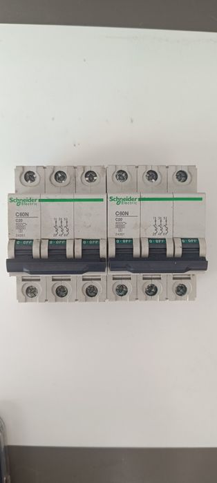 disjuntores Schneider Electric C60N C2