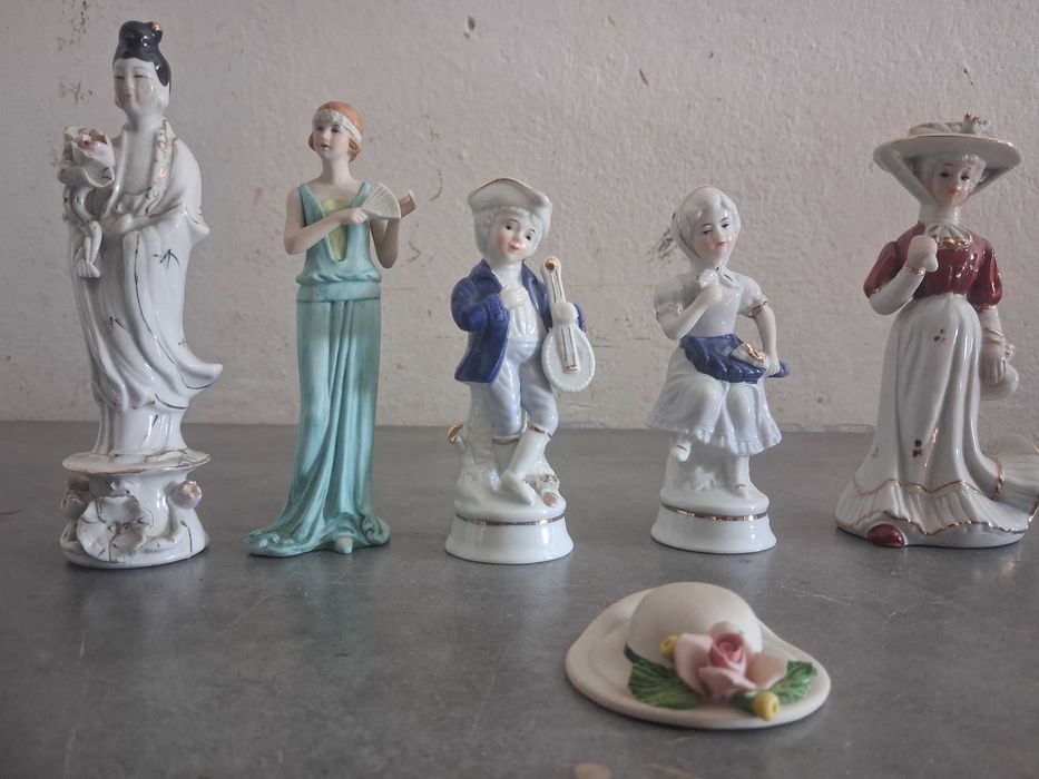 Miniaturas Em porcelana