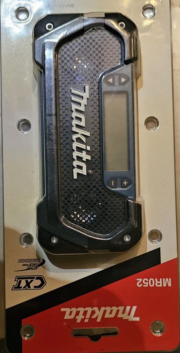 Продам радіо Makita
