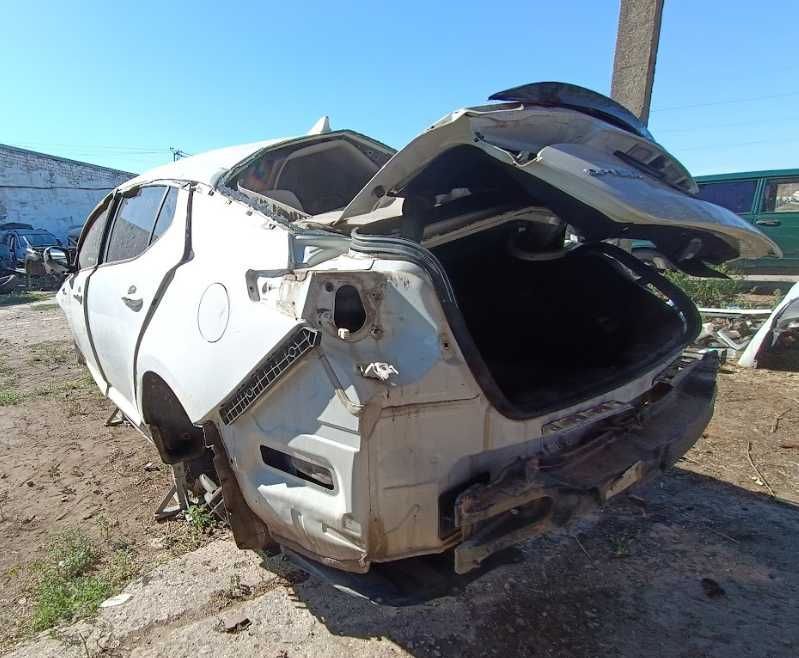 Кузов Kia Optima 2013 2.4 гибрид, белый цвет Разборка KIA Optima