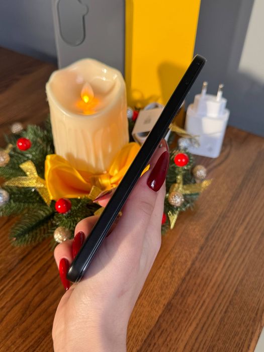 Новый телефон на 128 Гб полный комплект