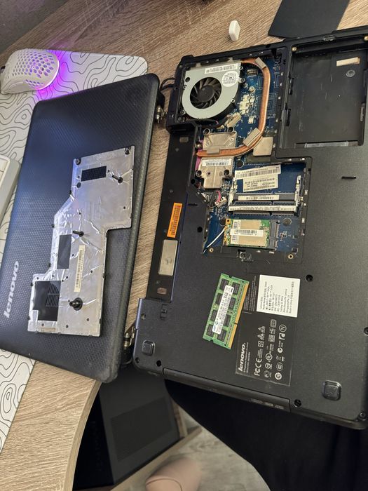 Ноутбук lenovo g550 на деталі розборка