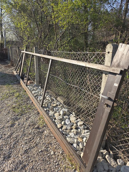 Rama bramy przesuwnej