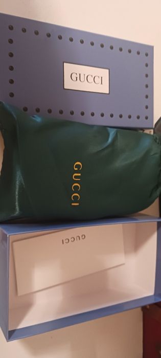 Okulary przeciwsłoneczne Gucci.