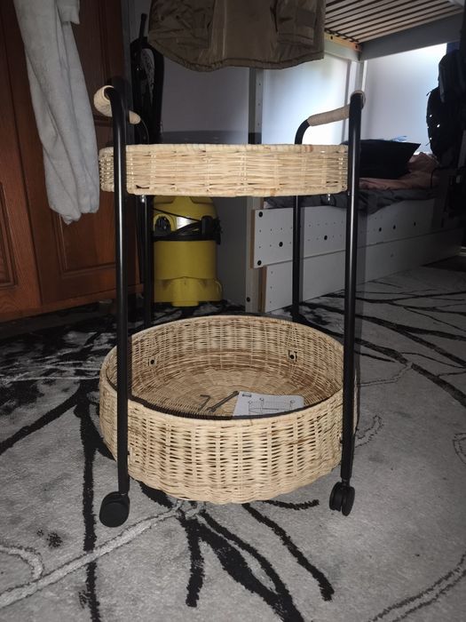 IKEA LUBBAN Stolik na kółkach rattan antracyt