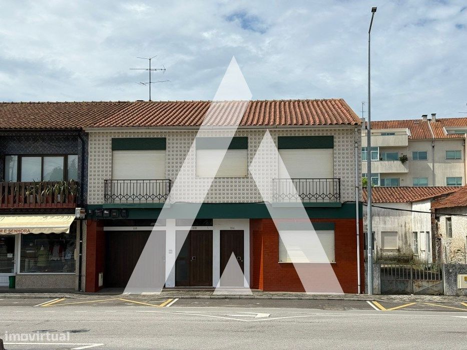 Moradia T5 em São Bernardo.