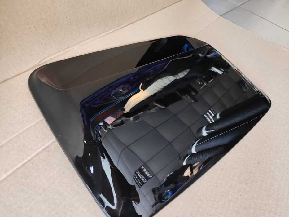 Воздухозаборник на капот