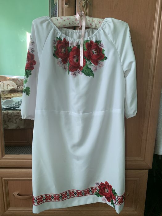 Плаття вишите бісером