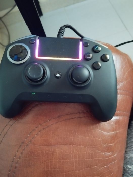 Comando multiplataformas Razer riju