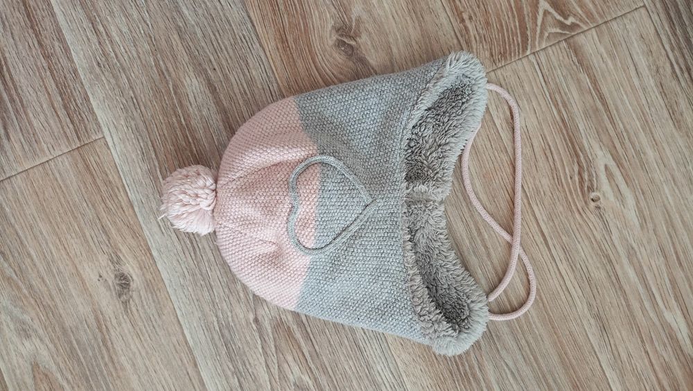 Цены снижены!Зимняя шапка шлем шерсть мериноса  0.5-1.5 года; шапка re