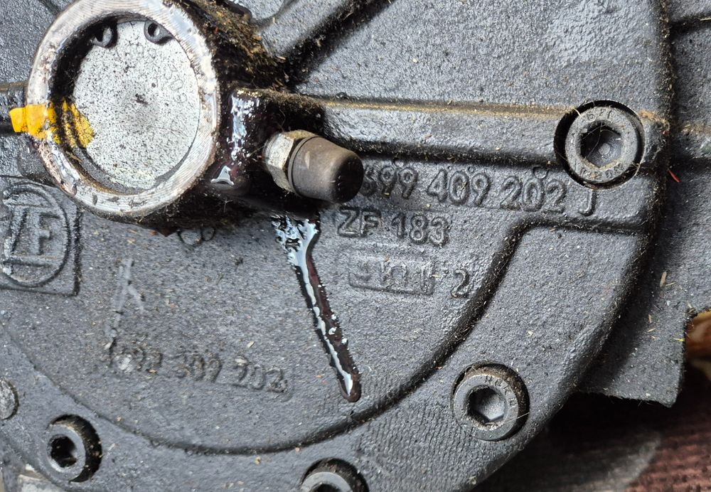 Zwrotnica Piasta R L wózek widłowy Toyota ZF G​P​2​5 46​9​9​82​5​1​87