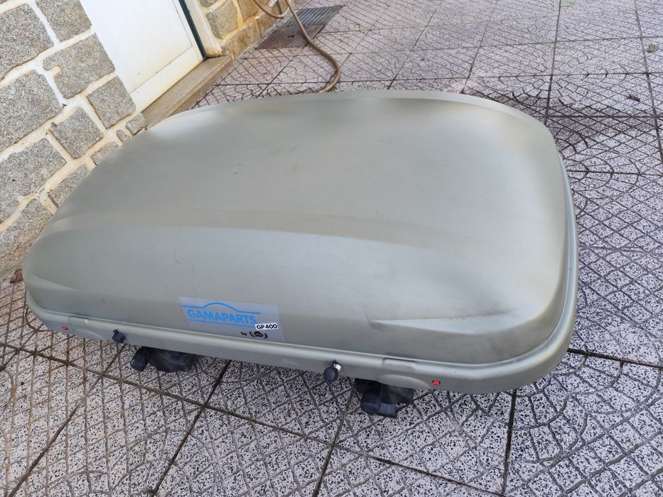Bagageiro de Teto Gamaparts GP 400. Com barras Thule sweden