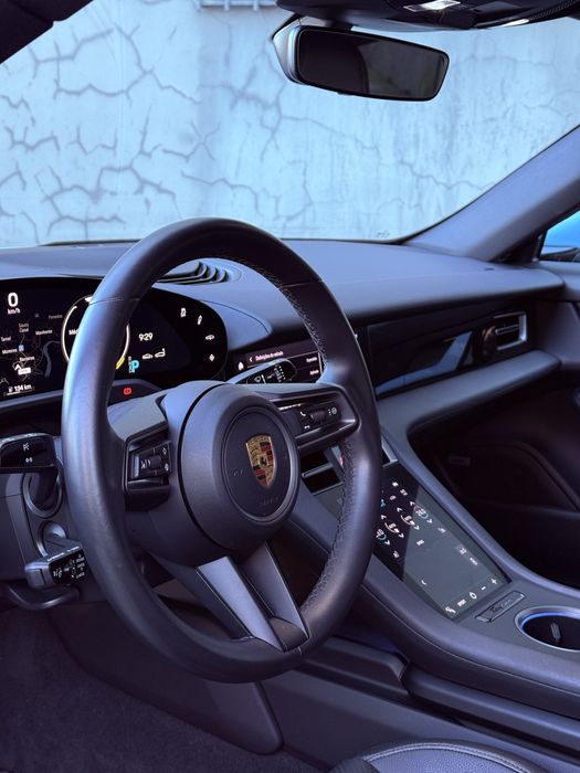 Porsche Taycan 4S 2022 – Exclusivo nesta configuração