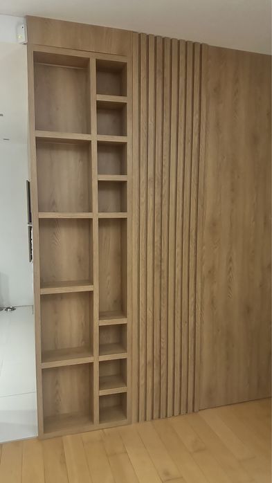 Nowoczesny regał do salonu