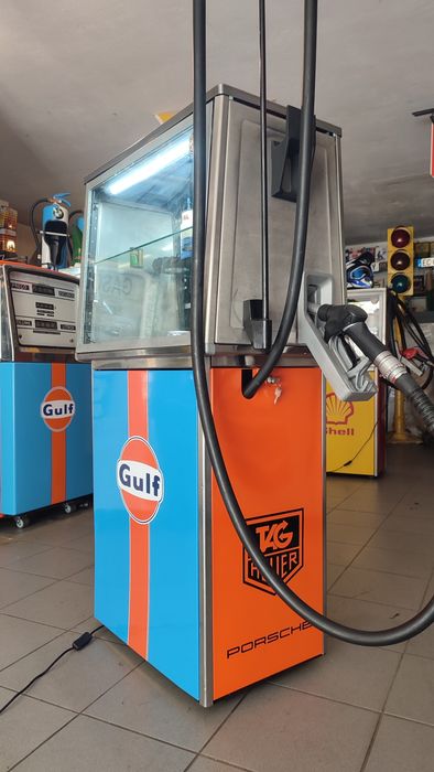 Bomba de gasolina expositor GULF