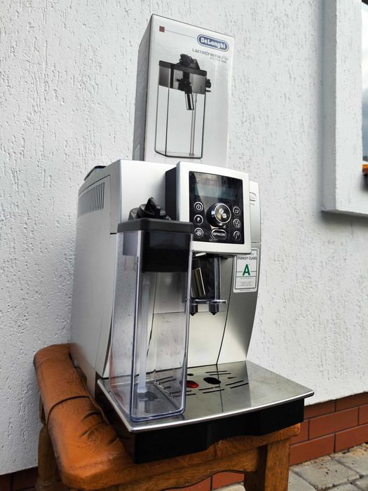 Кавомашина кофемашина Delonghi cappuccino ECAM 23.460 новий молочник