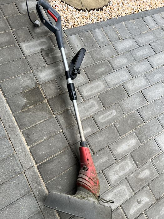 Podkaszarka dwużyłowa w pelni sprawna.