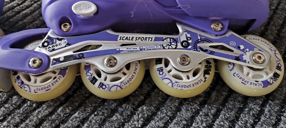 Продам ролики для дівчинки розмір 35-38