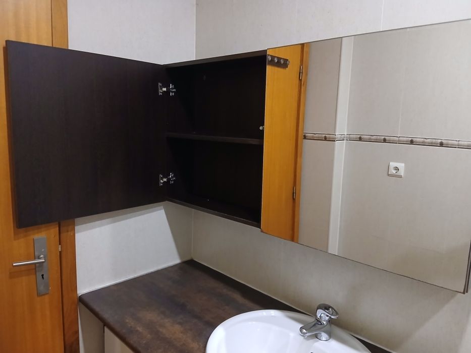 Móvel completo de casa de banho