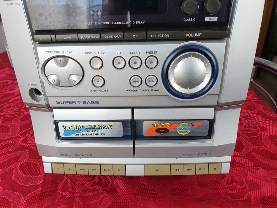 Stara zabytkowa wieża AIWA nsx-sz10