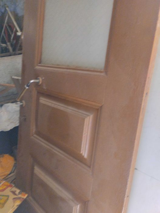 Porta em madeira maciça