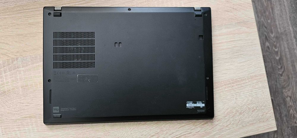 Продам Ноутбук Lenovo ThinkPad T14s Gen 1 Black