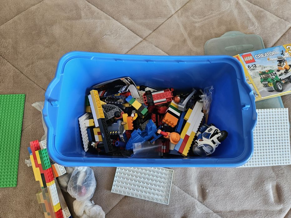 Legos - Caixa com variados Legos