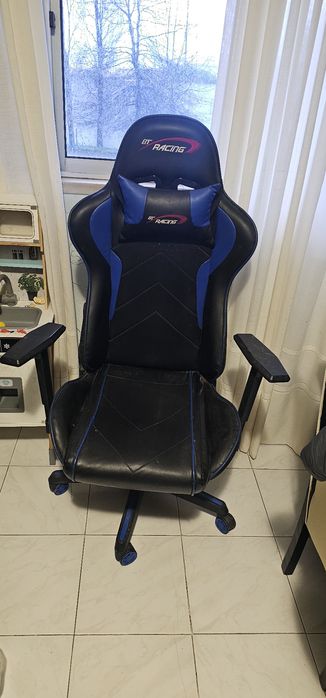 Cadeira gaming preta em bom estado