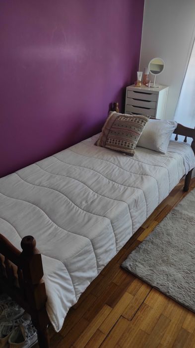 Cama usada para venda