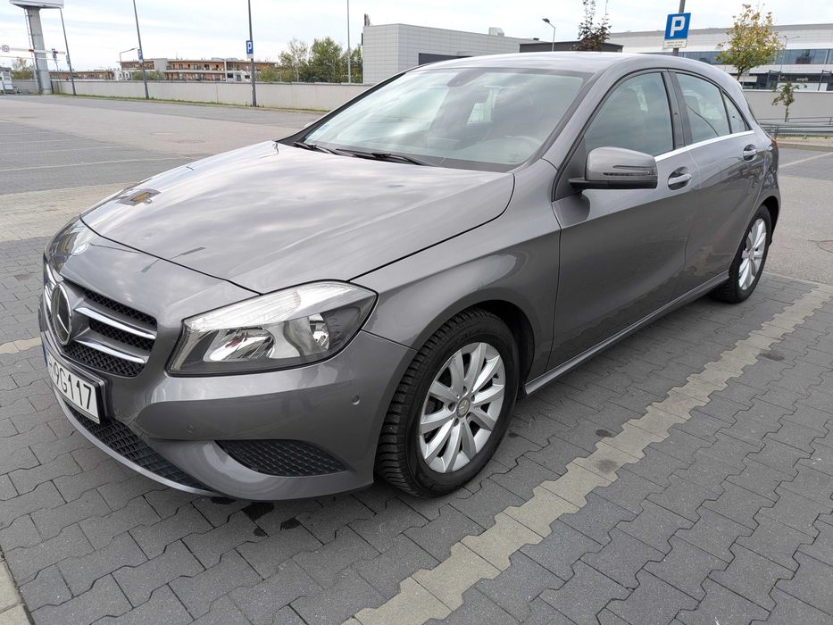 samochód mercedes