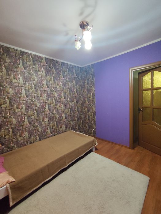 Здам трикімнатну квартиру з АО