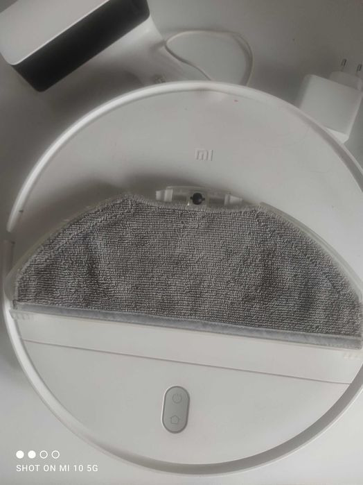 Робот пілосос xiaomi