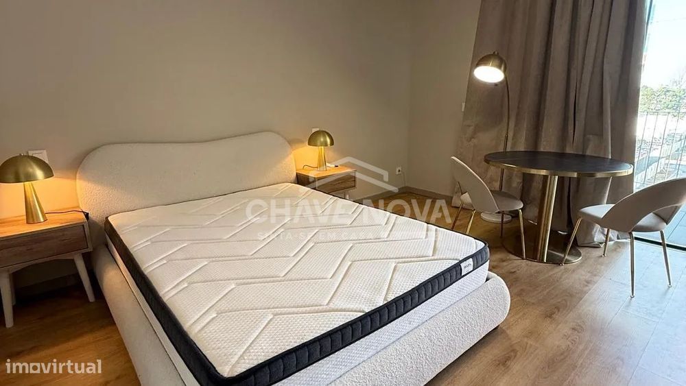 Apartamento T0 Novo com Varanda e com piscina | Santa Marinha, Gaia