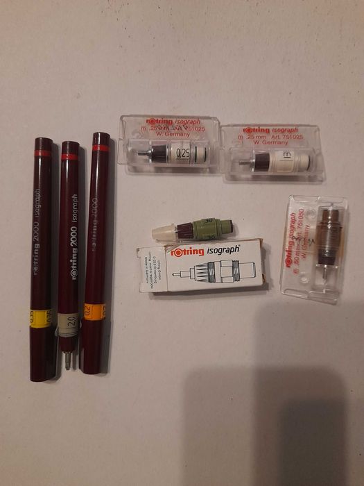 Conjunto Escantilhão letras Rotring e Faber Castell, Material escolar