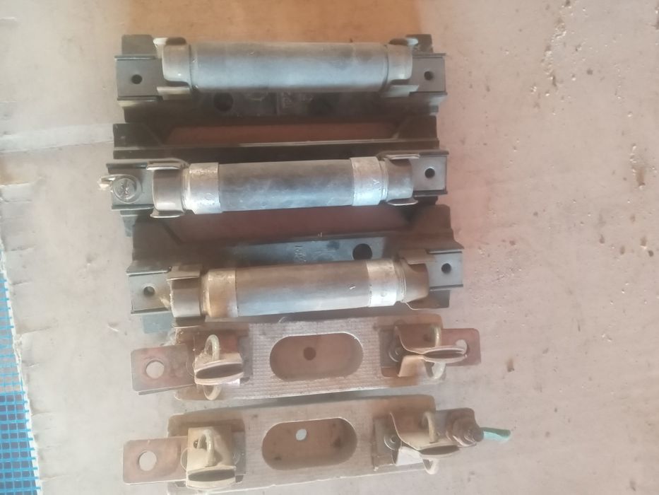 Щітки різні клеми.