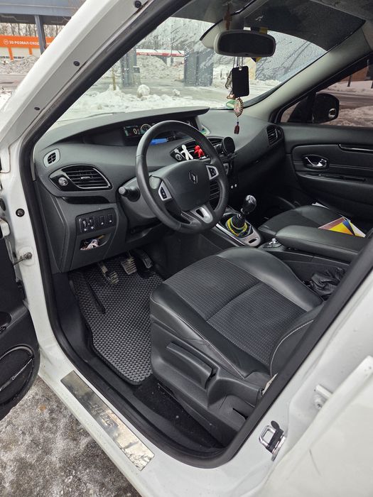 Renault Grand Scenic 2012 1.6 dci