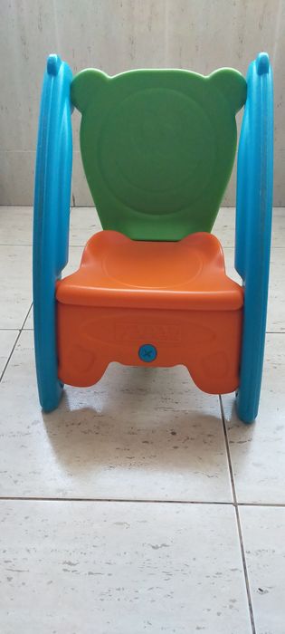 Cadeirinha-baloiço de criança