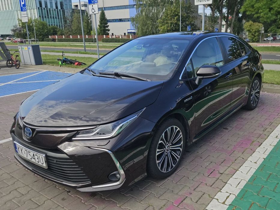 Toyota Corolla Toyota Corolla Sedan 1.8 Comfort 2019 - Hybrid Automat - Usterka alarm