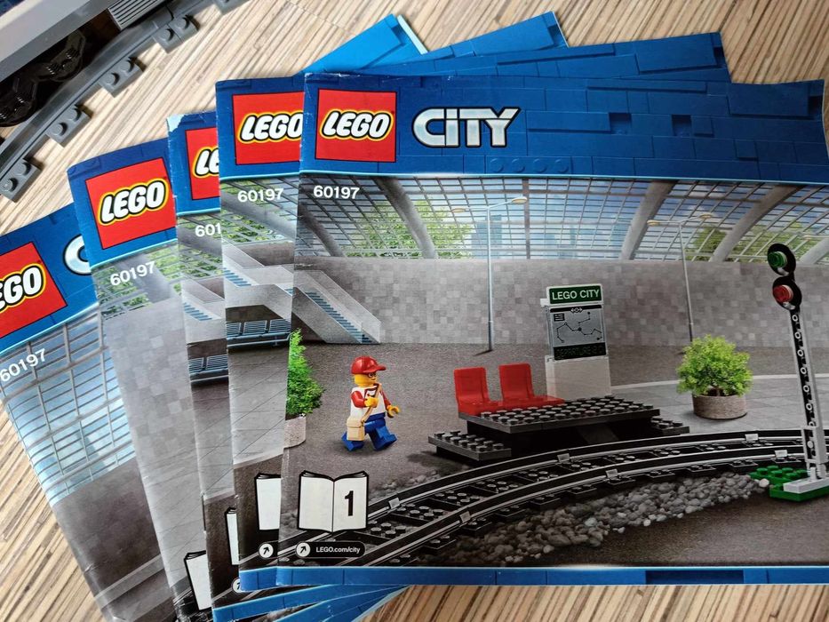 Lego 60197 pociąg pasażerski