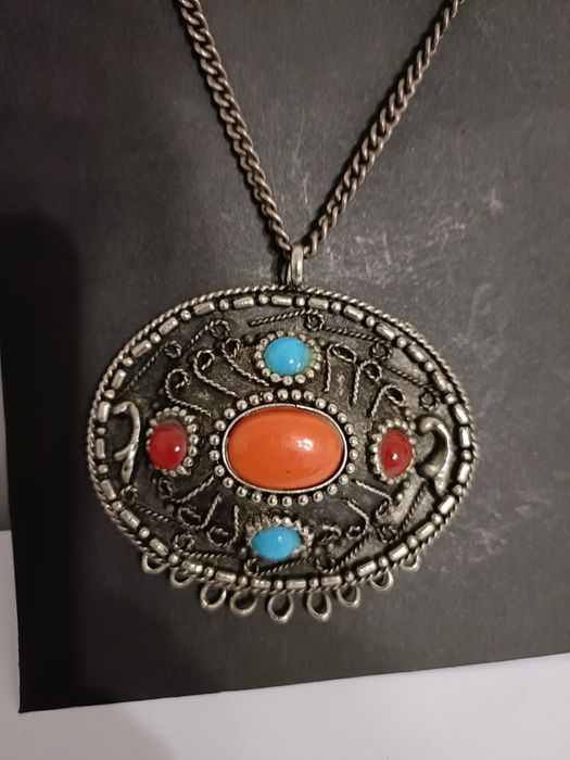 Wisiorek na szyję Jajko