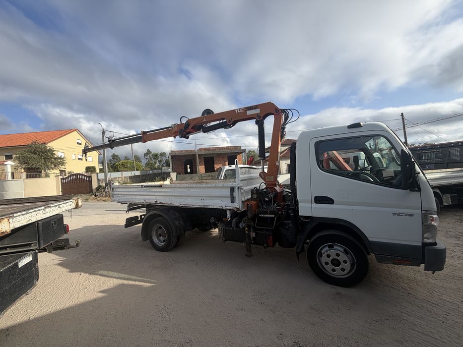 Mitsubishi Fuso com grua e báscula