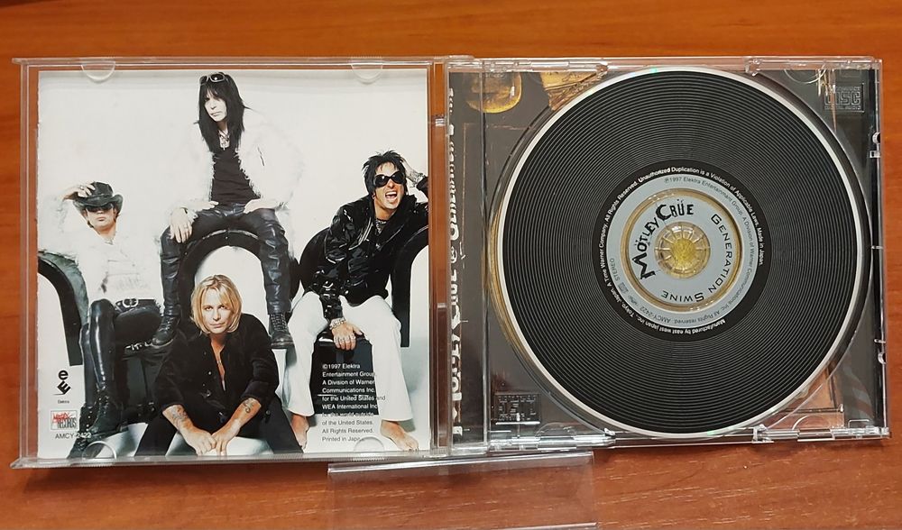 motley crue - купити CD, DVD диски - Ціна на OLX.ua