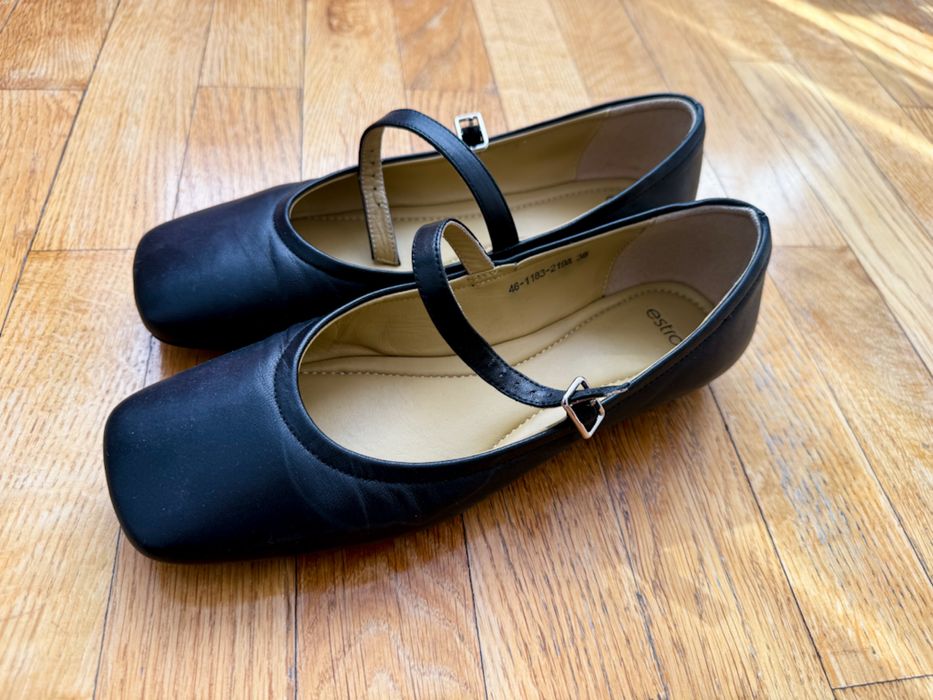 Шкіряні Балетки estro
